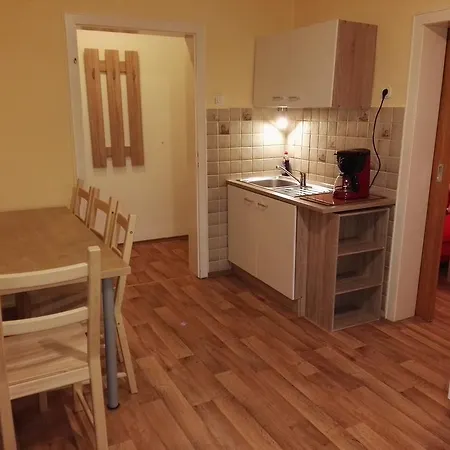 Zu Hause Bei Freunden