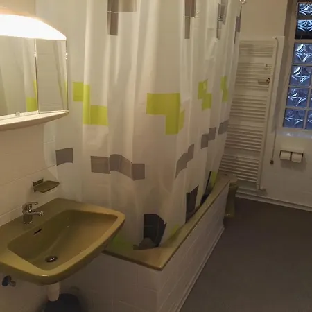 Zu Hause Bei Freunden *