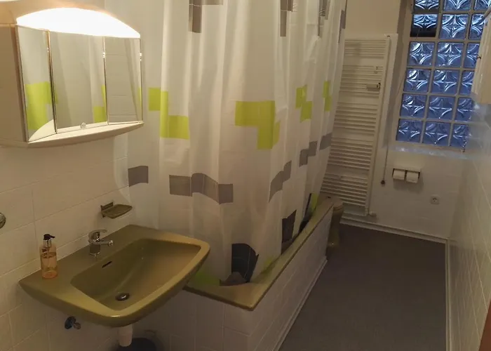 Zu Hause Bei Freunden *